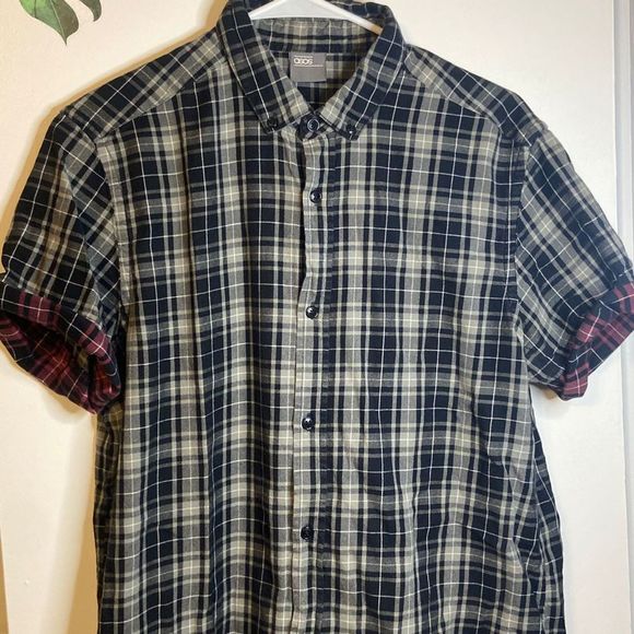 Men’s gray and black plaid ASOS short sleeve button up Longline T-shirt - Picture 1 of 4